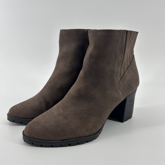 Kelly & Katie Shoes - Kelly & Katie Yona Chelsea Boots Shoes Women's 7.5M Java Brown 3 Inch Heels